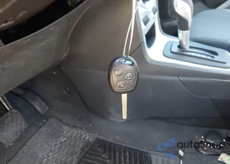 2014 Ford Fiesta Se z USA, uszkodzony, nr VIN 3FADP4BJ7EM240263